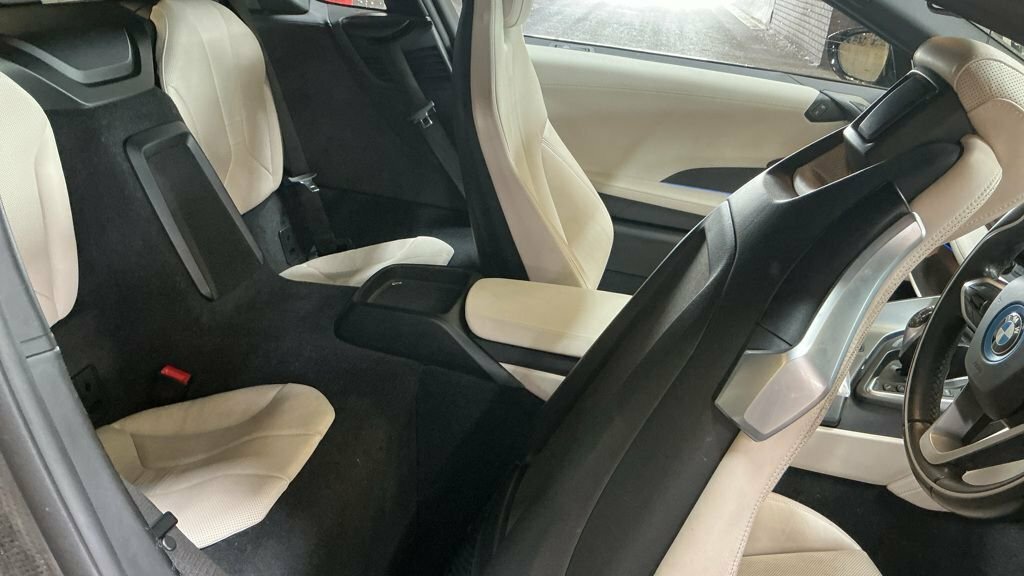 BMW i8 374 2dr Auto Grey #10