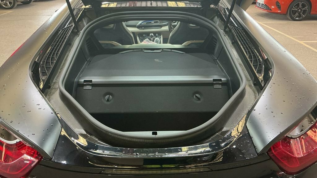 BMW i8 374 2dr Auto Grey #4