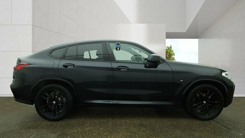 BMW X4 2L M Sport Black #5