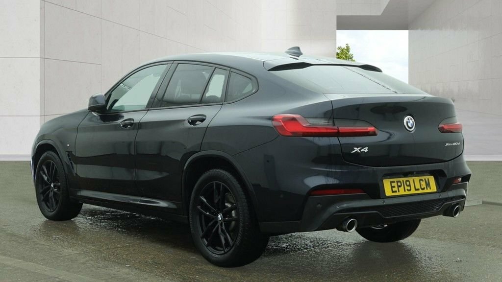 BMW X4 2L M Sport Black #3