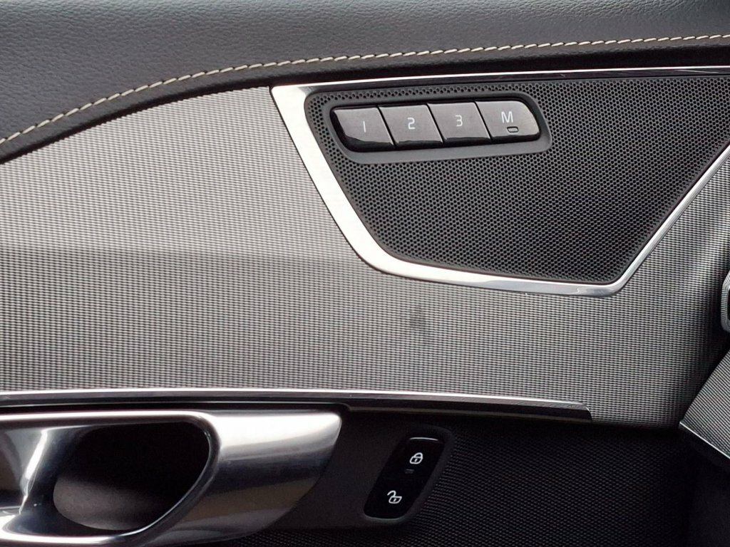 Volvo XC90 R-design Grey #28