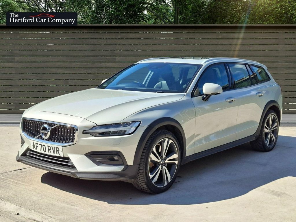Volvo V60 Cross Country 2L Plus Gold #3