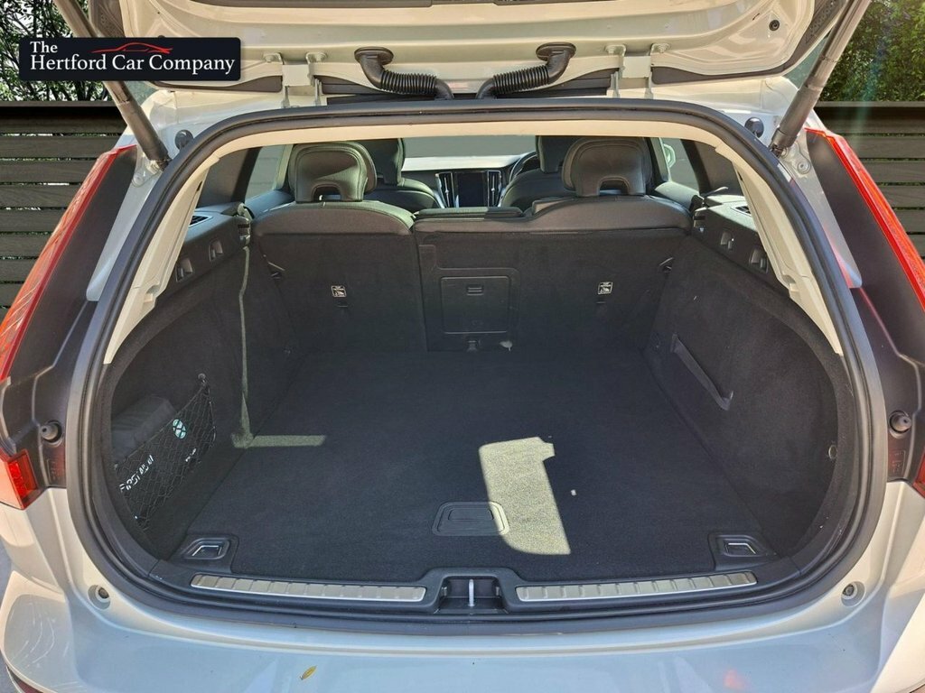 Volvo V60 Cross Country Plus Black #26