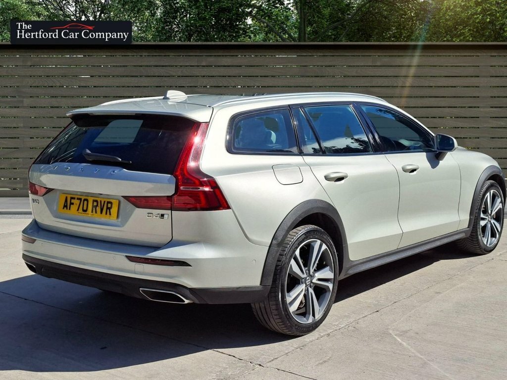 Volvo V60 Cross Country Plus Black #7