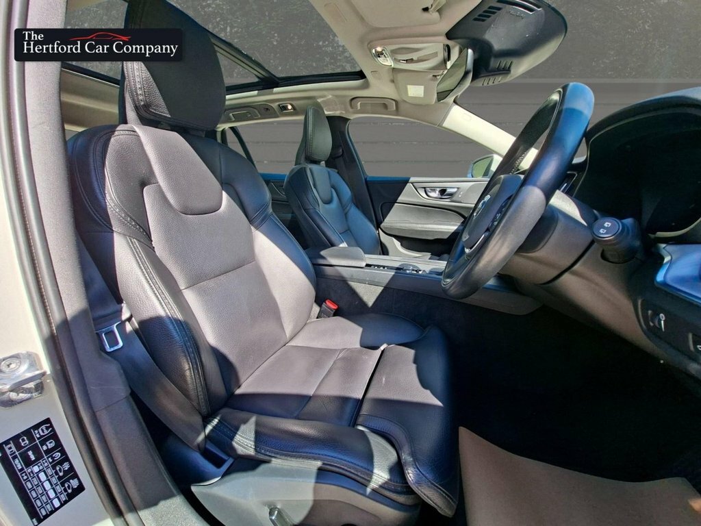 Volvo V60 Cross Country Plus Black #9