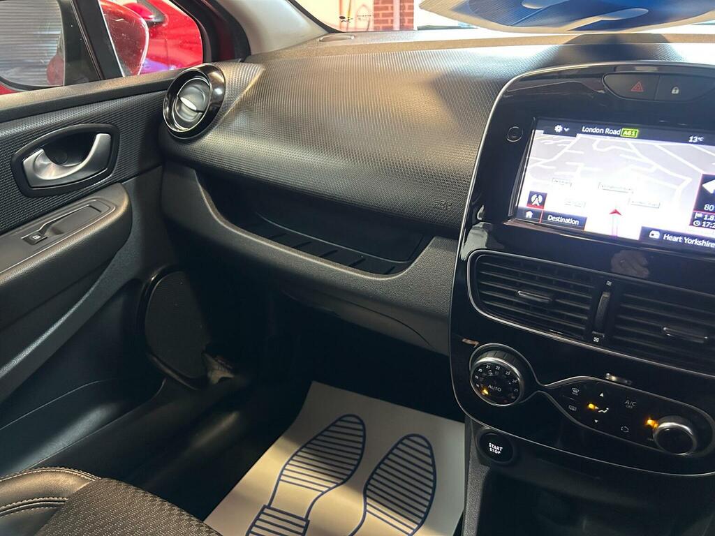 Renault Clio White #23