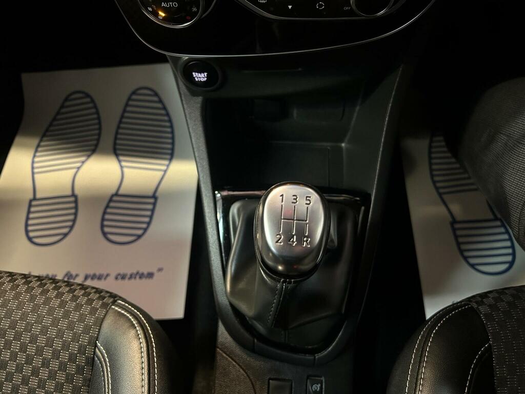 Renault Clio White #87