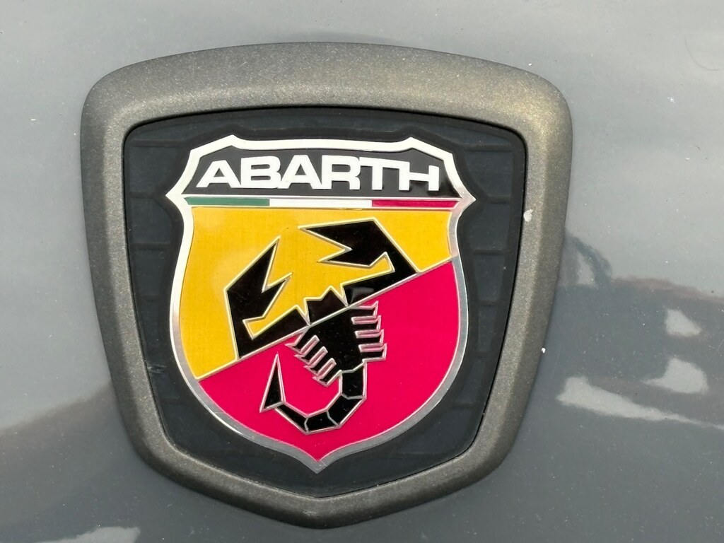 Abarth 595 595 Red #24