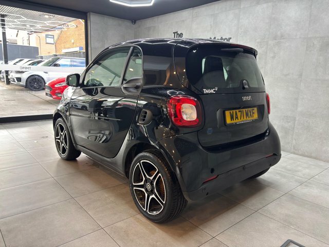 Smart Fortwo 2021 17.6Kwh Premium 22Kw Charger Black #2