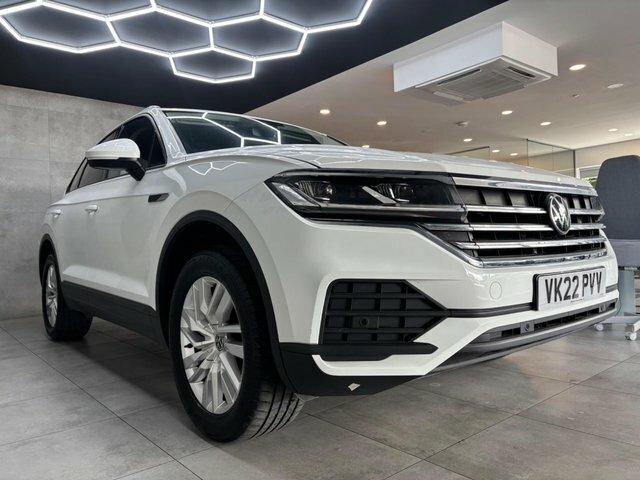 Volkswagen Touareg 2022 3.0 Tdi V6 Se Tiptronic 4Motion Euro 6 Ss VK22PVV White #3