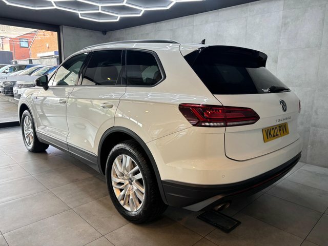 Volkswagen Touareg 2022 3.0 Tdi V6 Se Tiptronic 4Motion Euro 6 Ss VK22PVV White #2