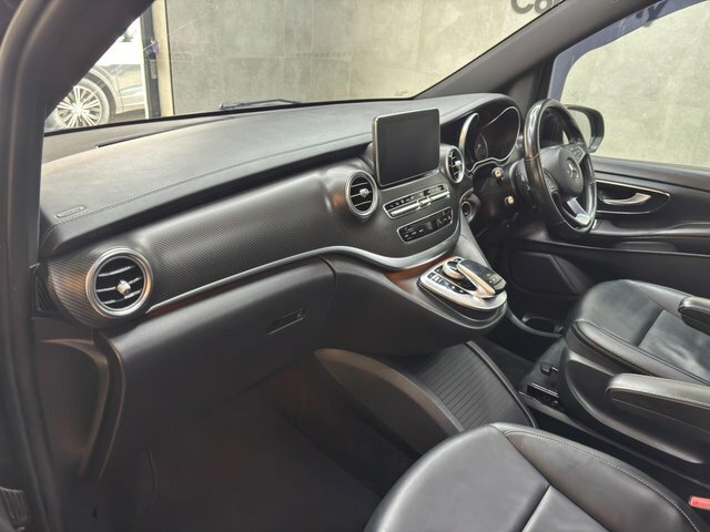 Mercedes-Benz V Class 2017 2.2 V250d Amg Line Mpv G-tronic E Black #4