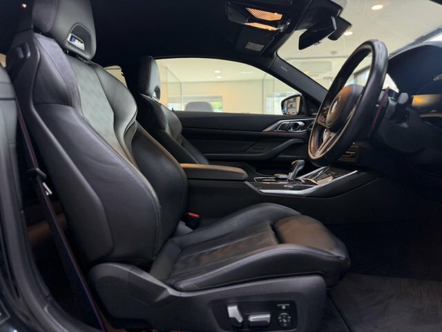 BMW M4 M4 Competition Step Red #18