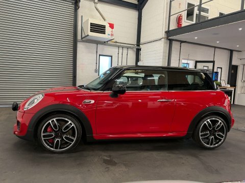 Mini Hatch 2.0 John Cooper GL15LXH Red #6
