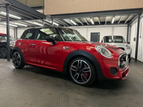Mini Hatch 2.0 John Cooper GL15LXH Red
