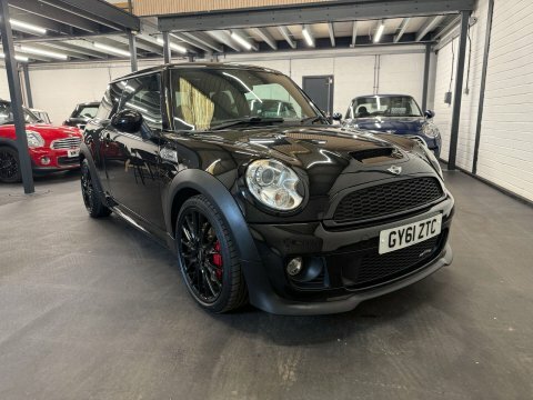 Mini Hatch 1.6 John Cooper GY61ZTC Black