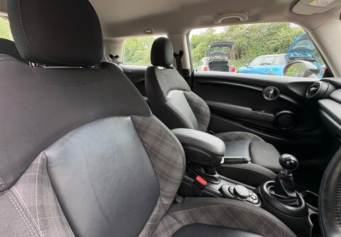 Mini Hatch 2018 68 Cooper LK68XCM #4