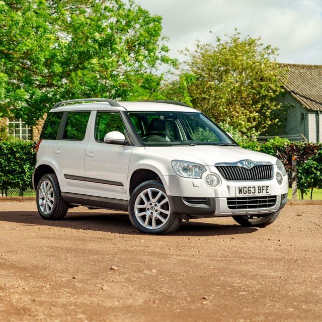Skoda Yeti 2.0 Tdi Elegance Suv Dsg 4Wd Euro 5 14 White