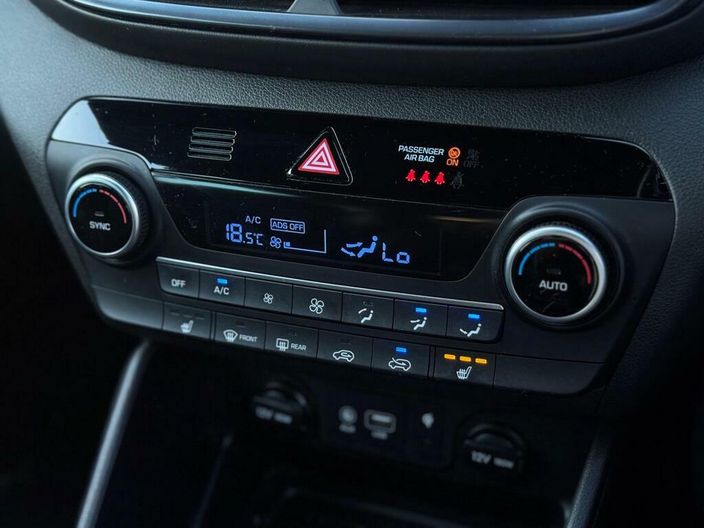 Hyundai Tucson 1.6 Gdi Se Nav 130 Bhp Black #36