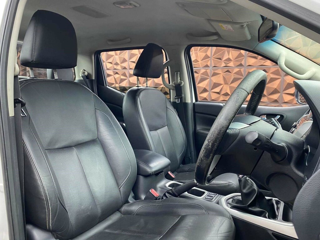 Nissan Navara Tekna Dci 4Wd BG66ZGU #4