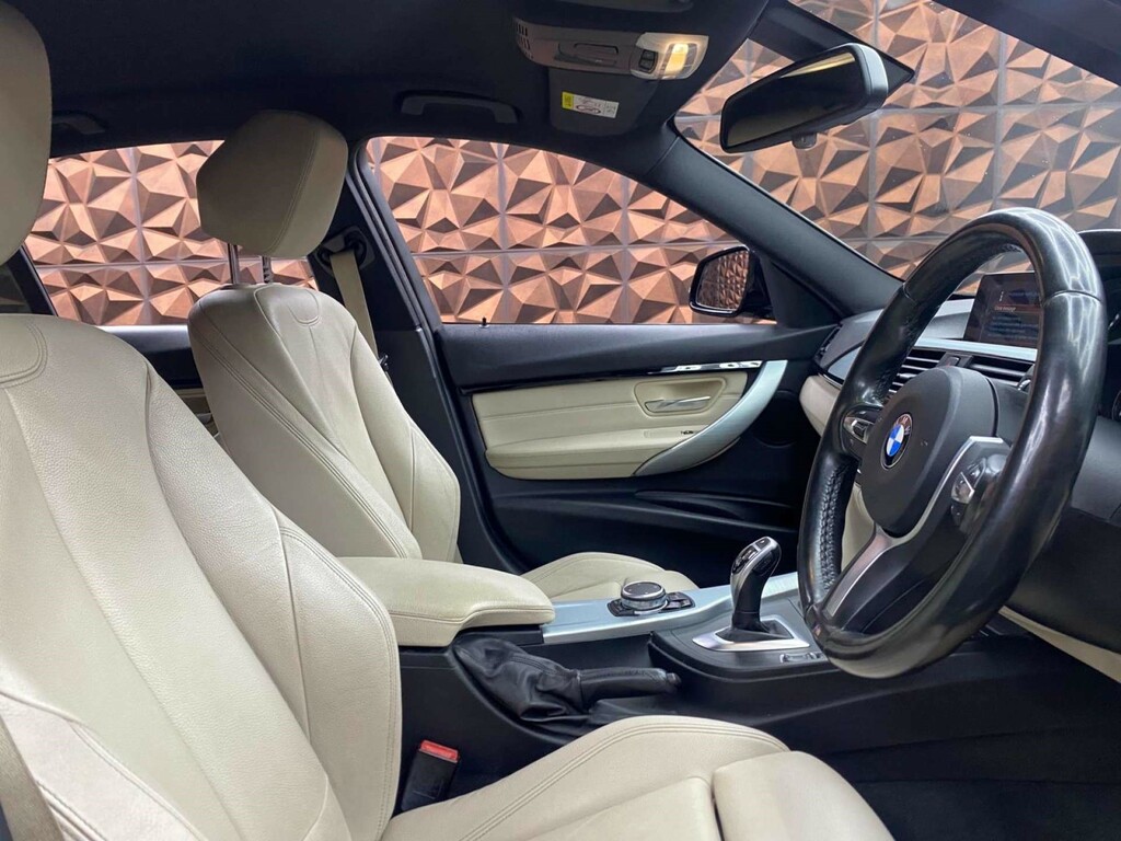 BMW 3 Series M Sport WN66UNS #6