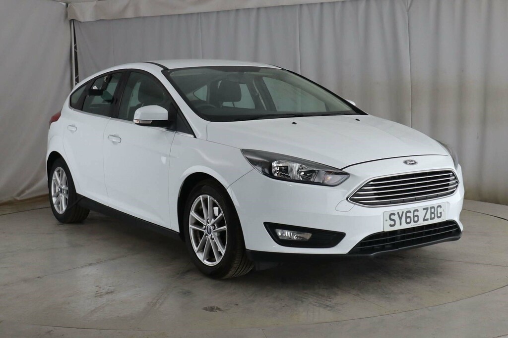 Ford Focus Zetec Auto White