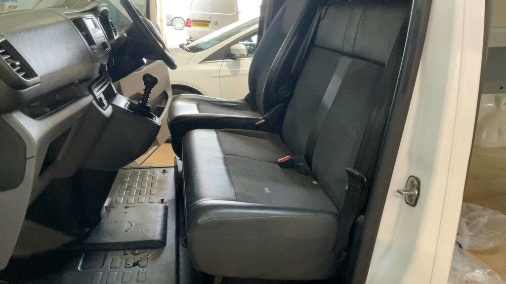 Vauxhall Vivaro Campervan 201919 Black #10
