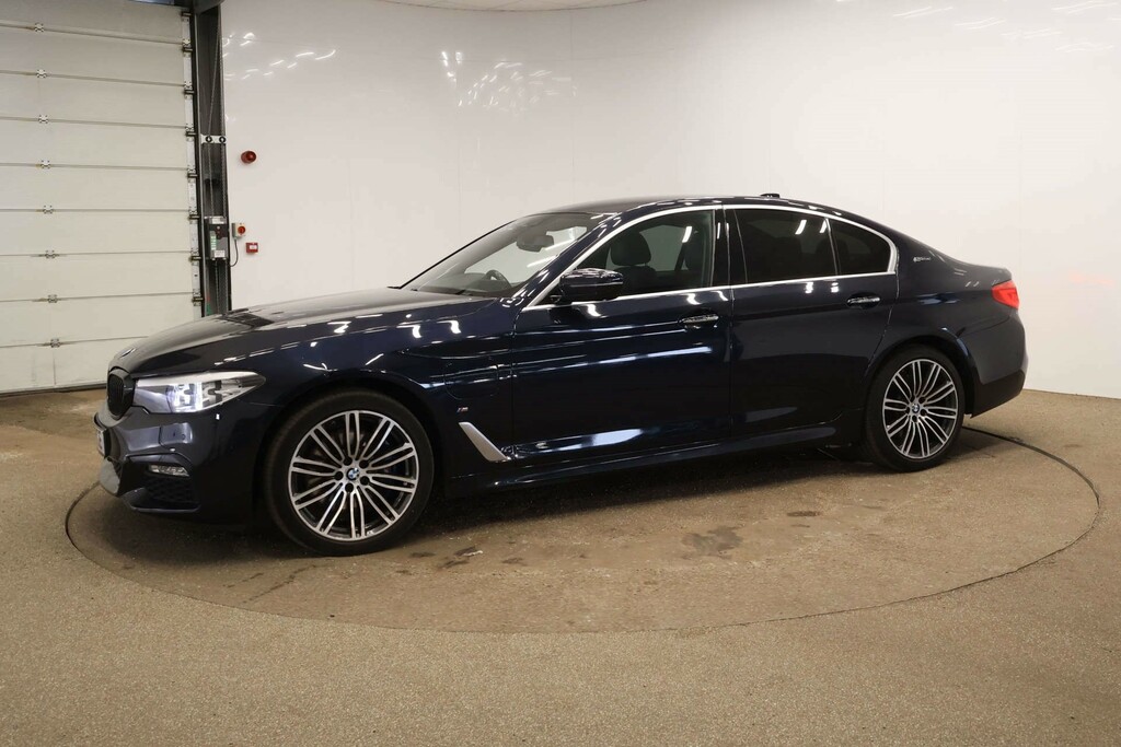 BMW 5 Series 530E M Sport Black #4