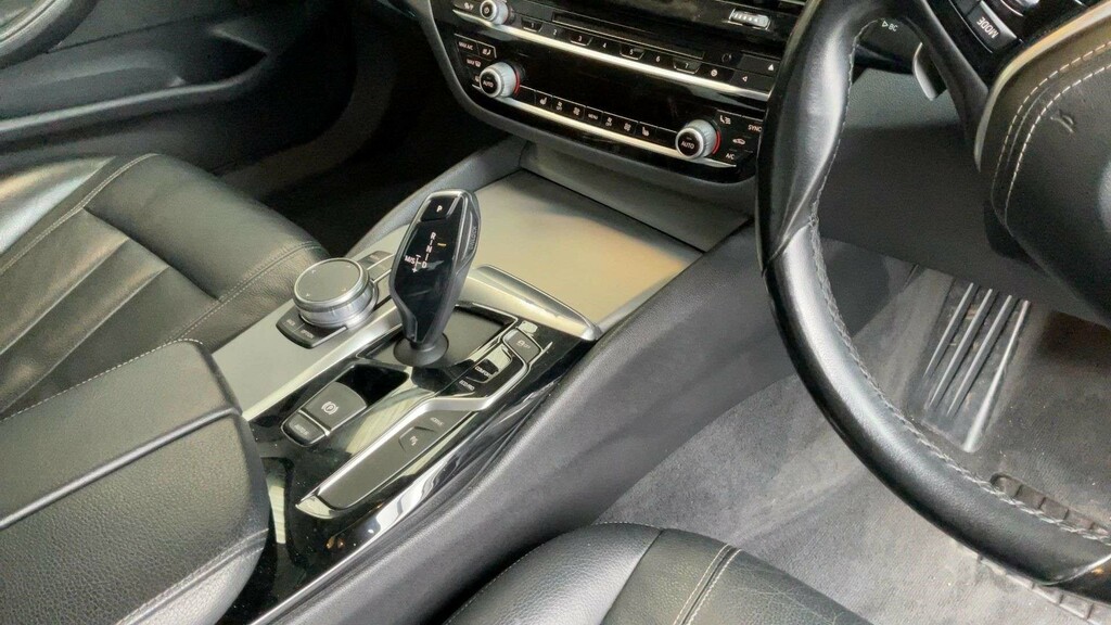 BMW 5 Series 530E Se White #5