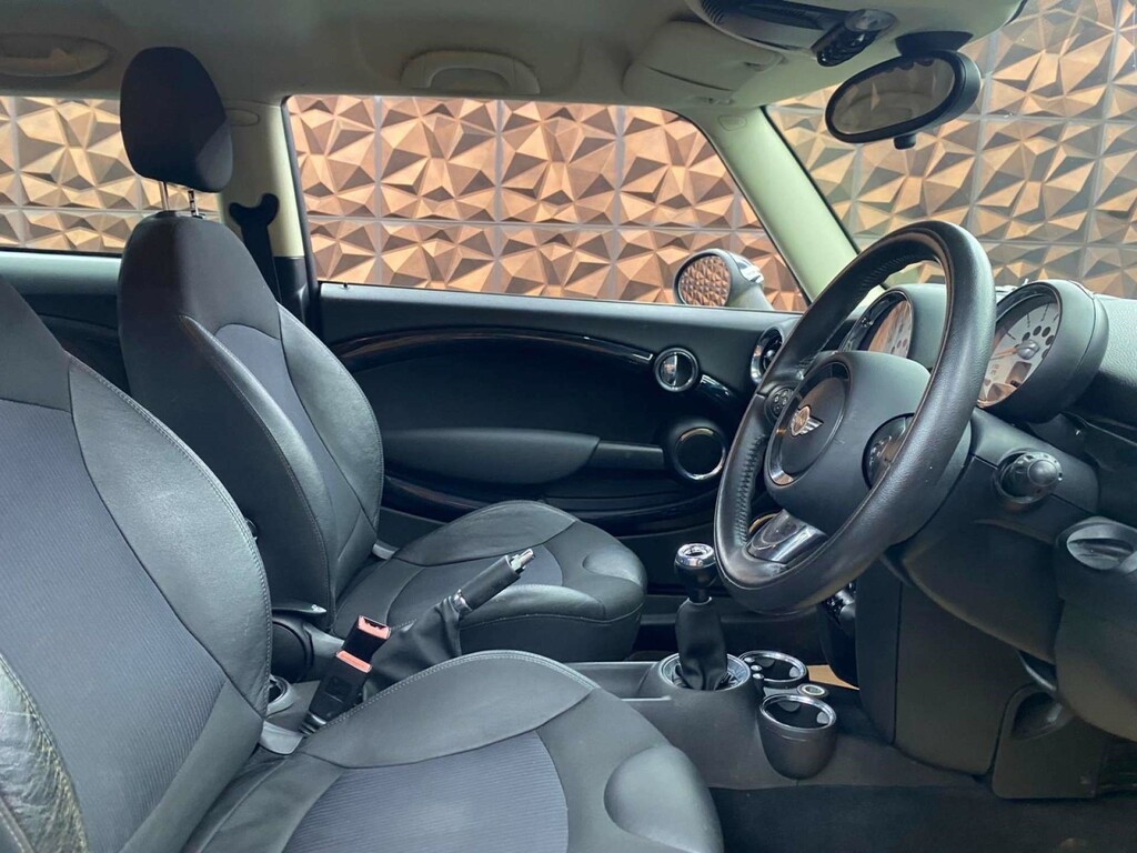 Mini Hatch Cooper D 3-Door Freed Road Tax, Recently Serviced Black #7