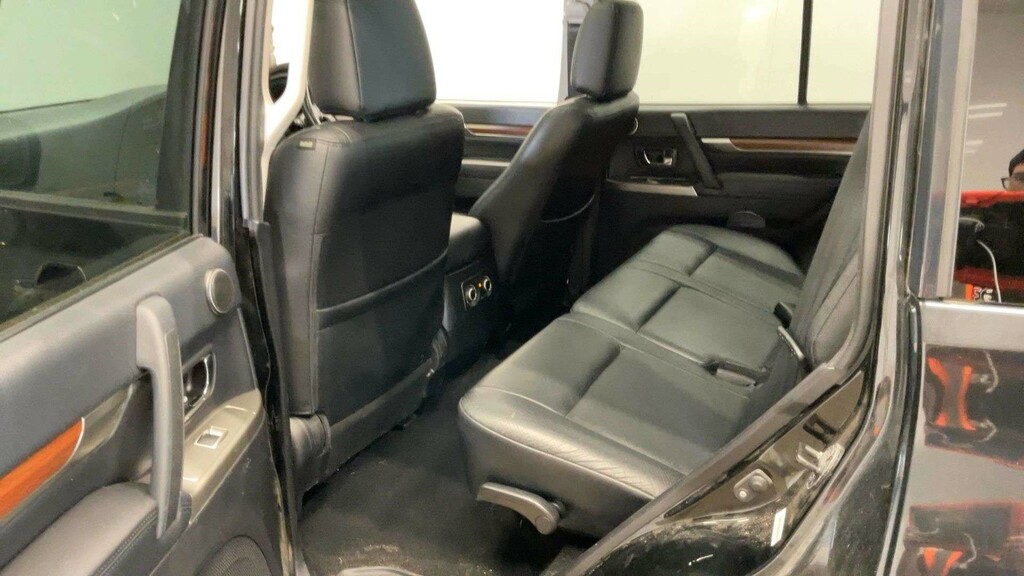 Mitsubishi Shogun Di-d Warrior 197 Black #8