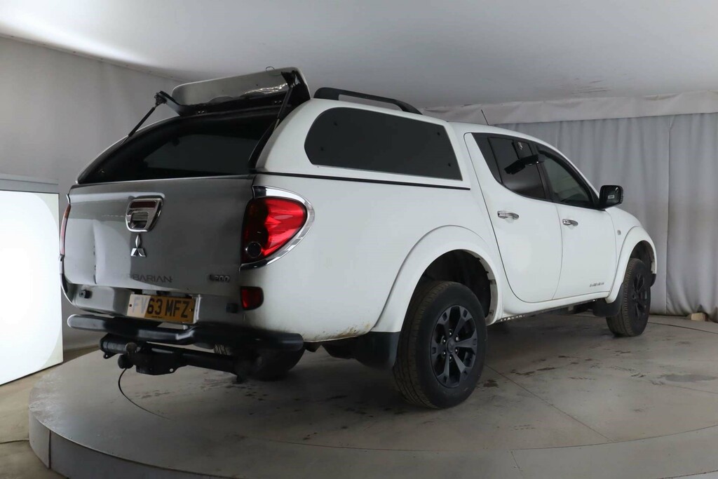 Mitsubishi L200 Di-d 4X4 Trojan Dcb 2477Cc Black #12