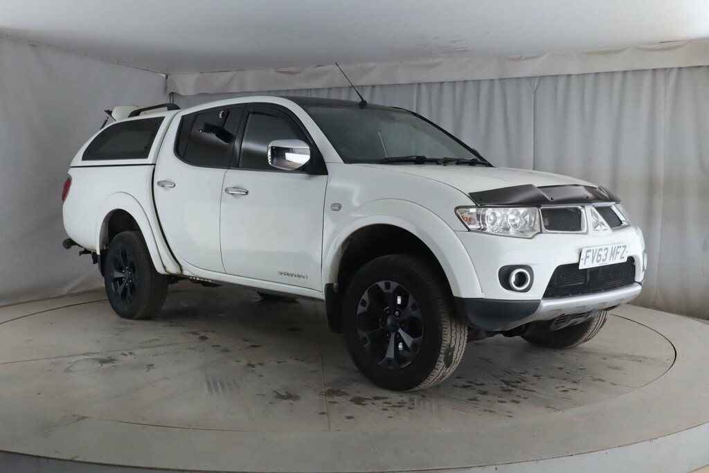 Mitsubishi L200 Barbarian Black Lwb Double Cab Di-d 4Wd 