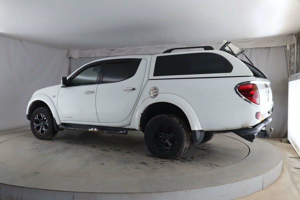 Mitsubishi L200 Di-d 4X4 Trojan Dcb 2477Cc Black #9