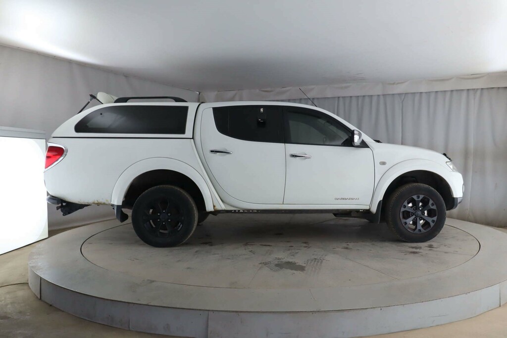 Mitsubishi L200 Di-d 4X4 Trojan Dcb 2477Cc Black #10