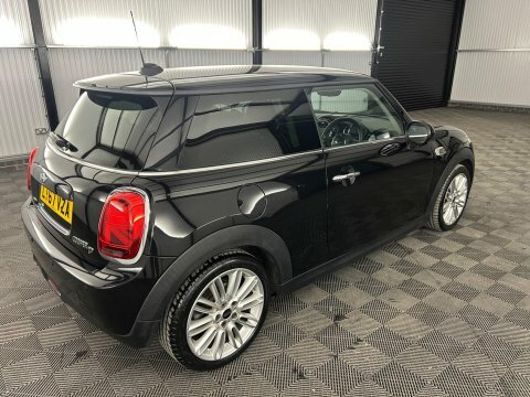 Mini Hatch 1.5 Cooper D LT67VZA #6