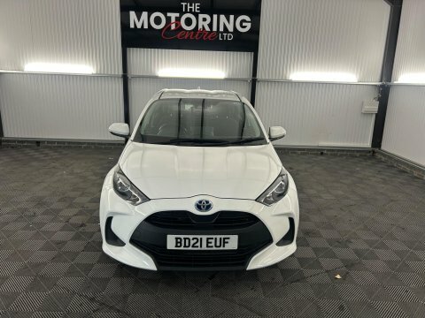 Toyota Yaris 1.5 Vvt-h Icon White #2