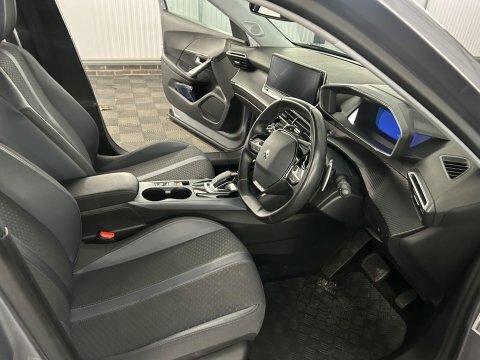 Peugeot 2008 2008 1.2 Puretech Allure Premium Grey #8