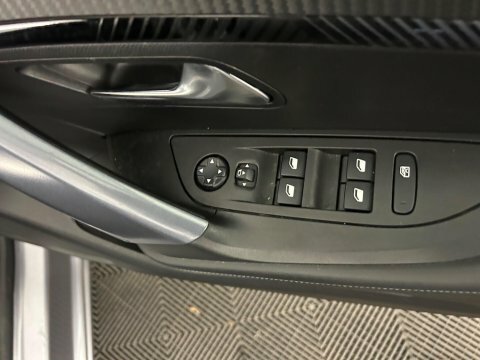 Peugeot 2008 2008 1.2 Puretech Allure Premium Grey #11