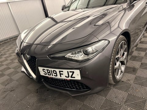 Alfa Romeo Giulia Super White #42