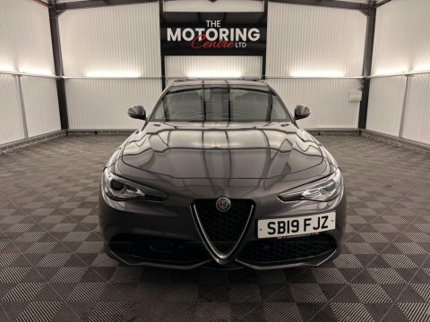 Alfa Romeo Giulia Super White #43