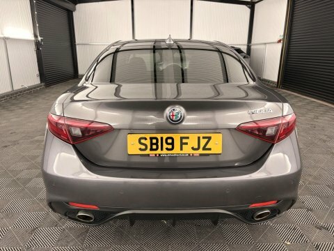Alfa Romeo Giulia Super White #49