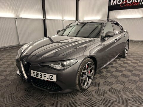 Alfa Romeo Giulia Super White #44