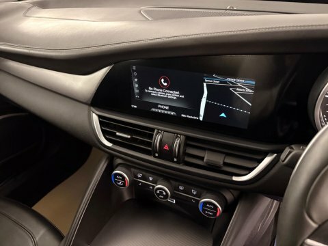 Alfa Romeo Giulia Super White #15