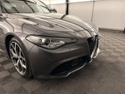 Alfa Romeo Giulia Super White #41