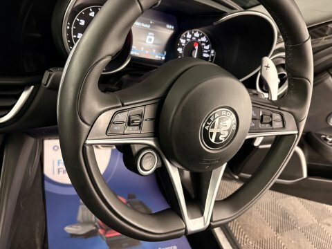 Alfa Romeo Giulia Super White #23