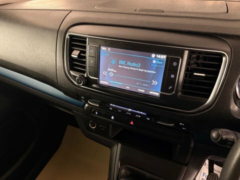 Peugeot Traveller 2L Active Beige #17