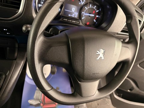 Peugeot Traveller 2L Active Beige #20