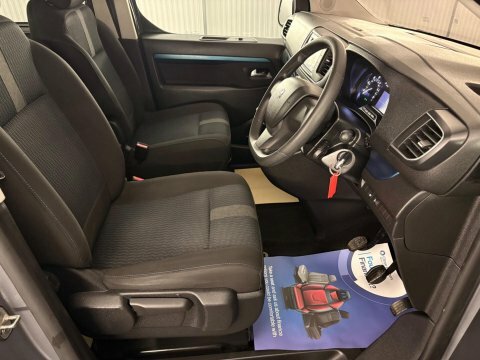 Peugeot Traveller 1.5 Bluehdi Active  #3