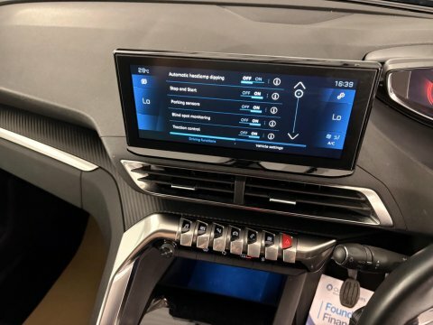 Peugeot 5008 Puretech Gt White #18